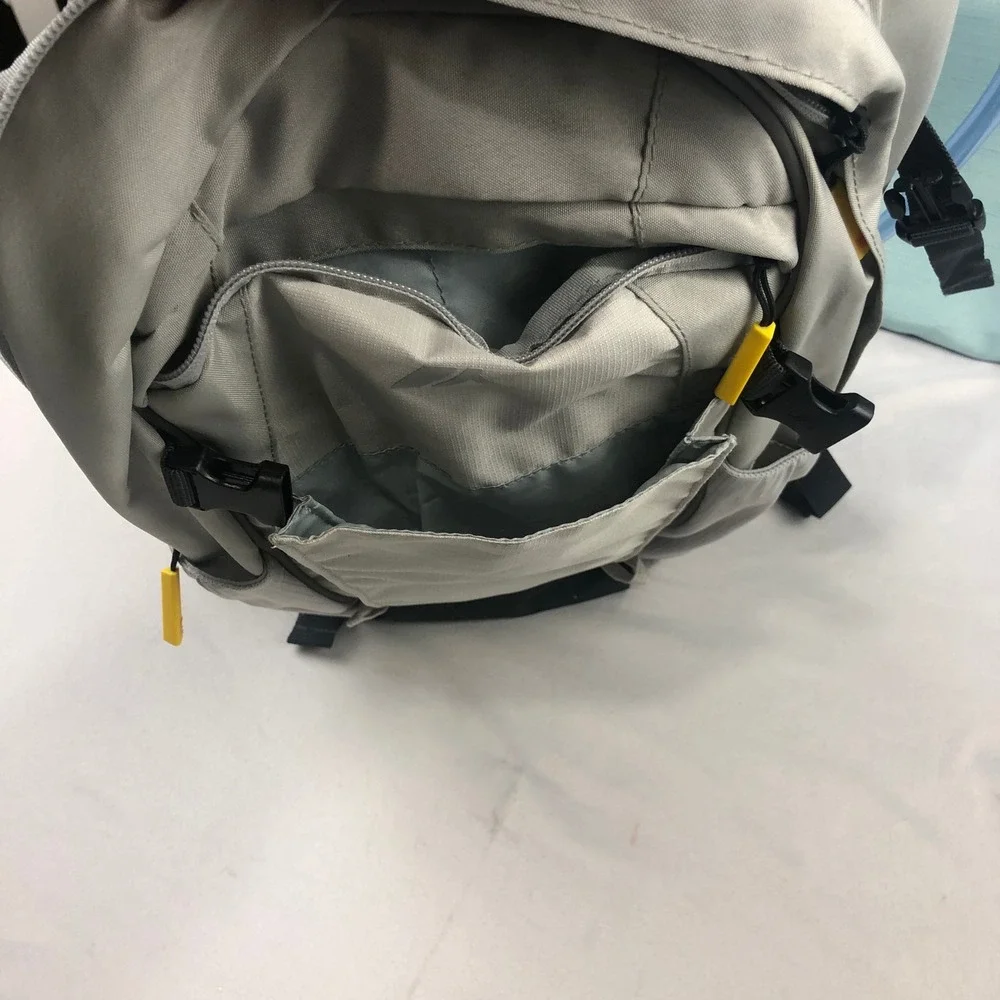 Quest Hydration Backpack Light Gray Hiking Pack with 2 Liter/72 oz Water Bladder
